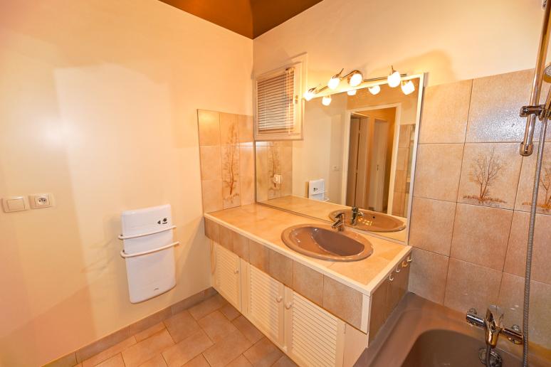 Photo-Appartement-T3-Barby-73230