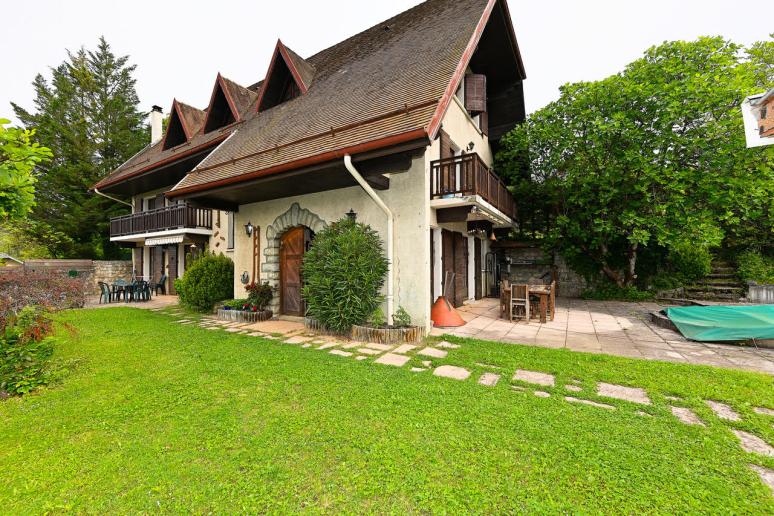 Saint Alban Leysse 73230 Maison T10 243m² 869000€