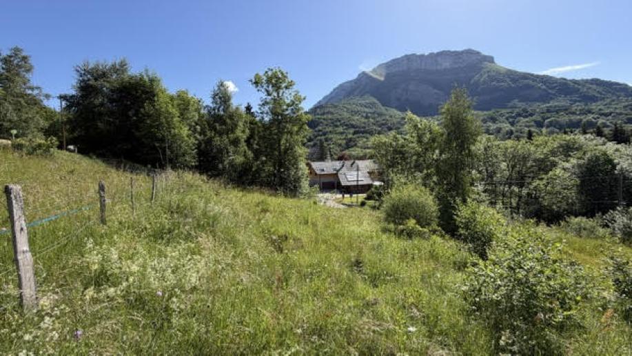 Les Deserts 73230 Terrain T0 802m² 90000€